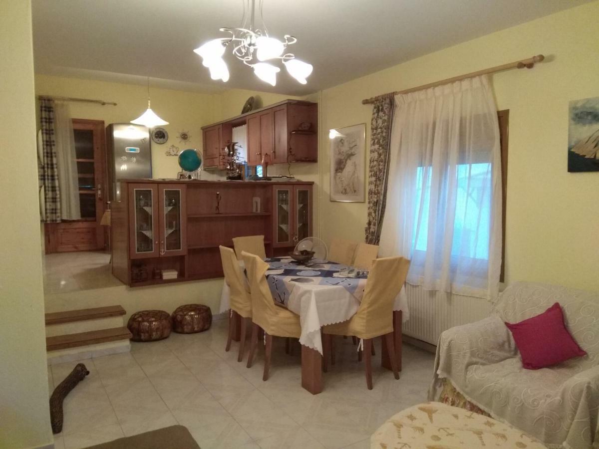 Family Seaside House In Mouries Villa Paralia Dionysiou Exteriör bild